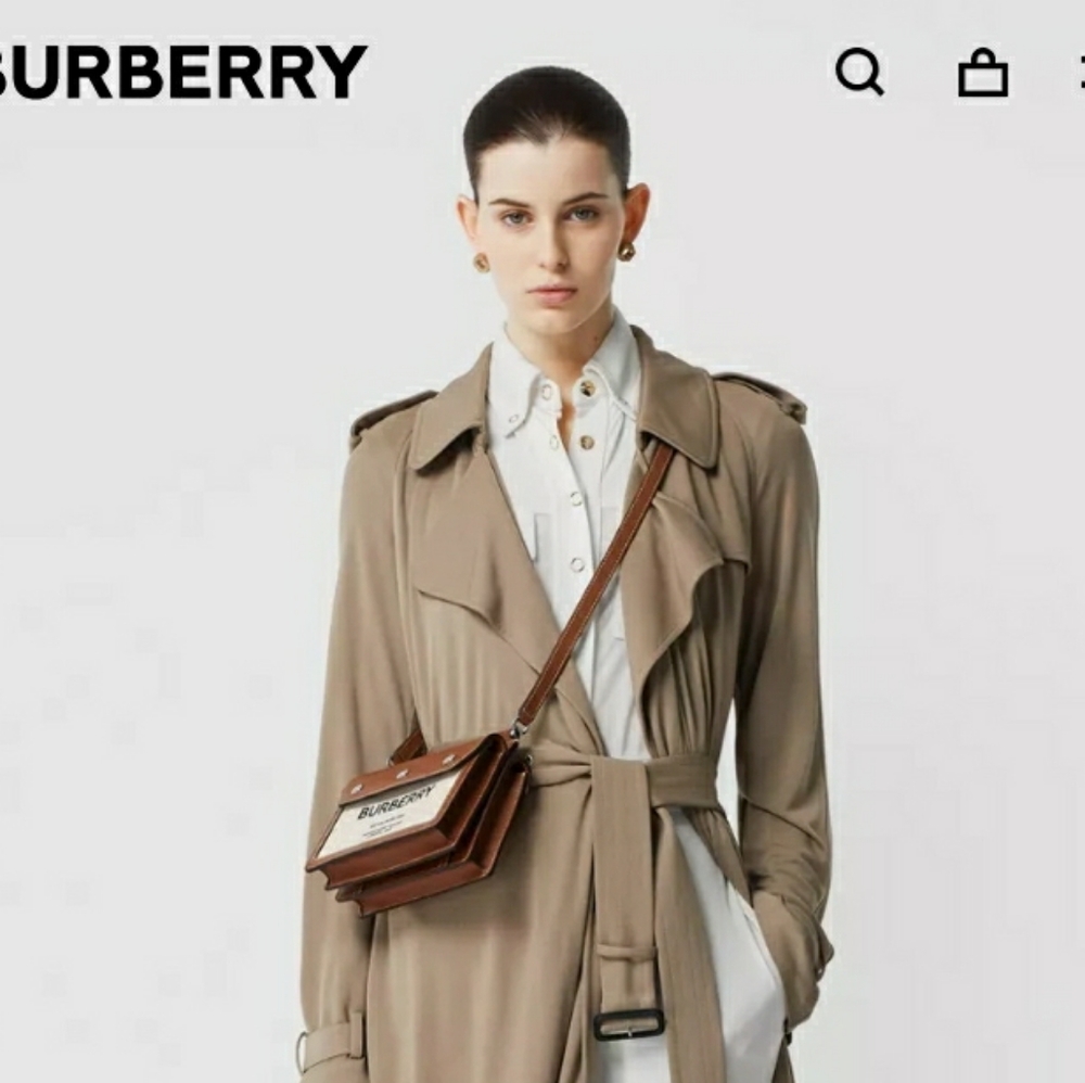 SOLD- BN never used! Burberry mini horseferry - Picture 2 of 6